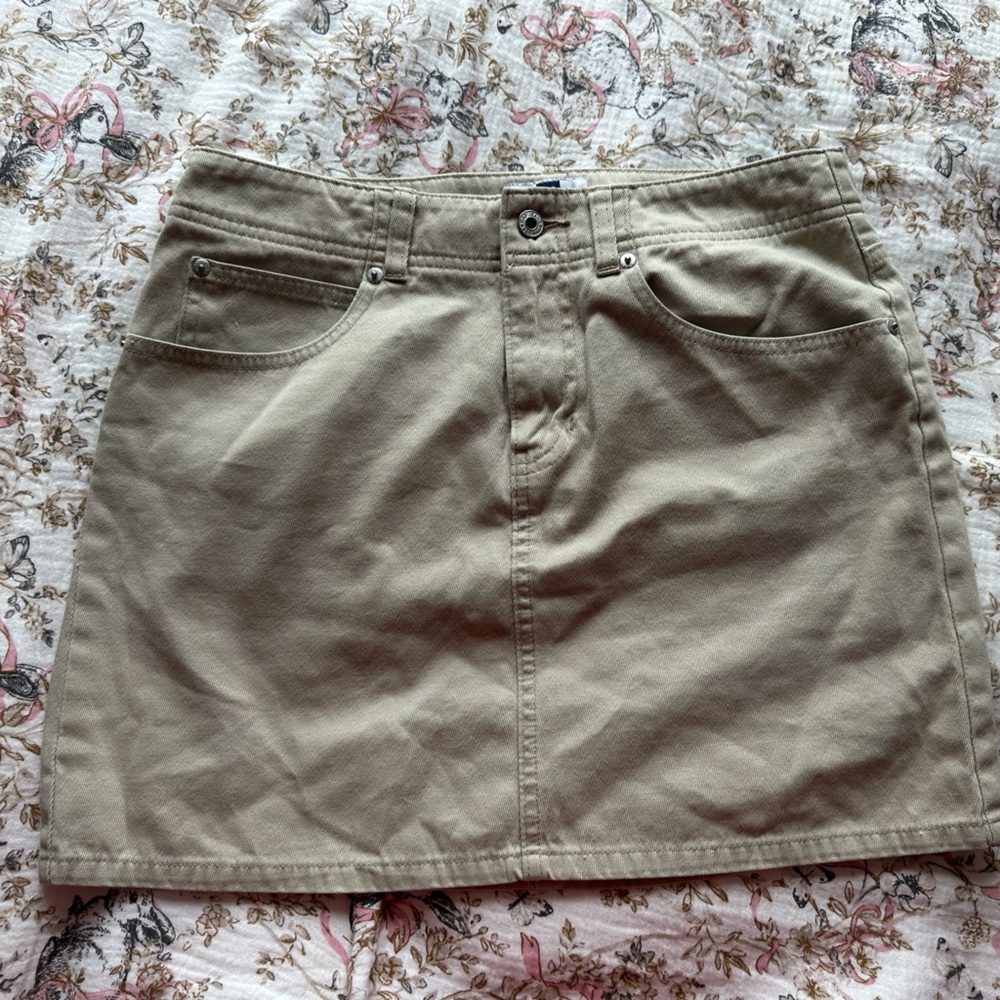 Gap Factory Tan Colored Mini Skirt size 4